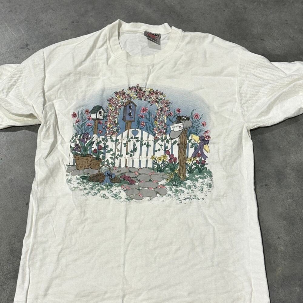 Grandma 80s Garden Gate White T-shirt by Oneita Size L Cotton Graphic Tee